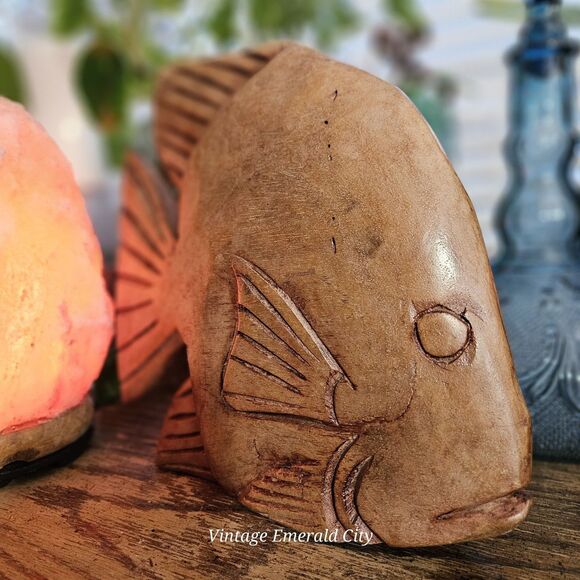 Vtg Hand Carved Cedar Wooden Fish Sculpture Mid Century Ocean Life 3D Brown Boho - Picture 12 of 12